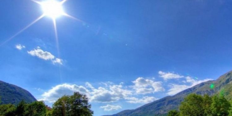 PARASHIKIMI I MOTIT PËR SOT/ Kthjellime dhe vranësira mesatare, ngrica në disa prej akseve rrugore
