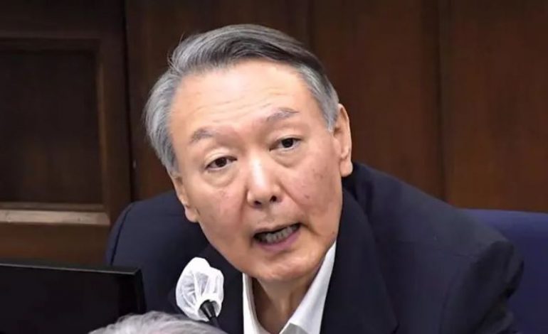 U DËNUA ME BURGIM TË PËRJETSHËM PËR KRYENGRITJE/ Ish-presidenti i Koresë së Jugut kërkon falje