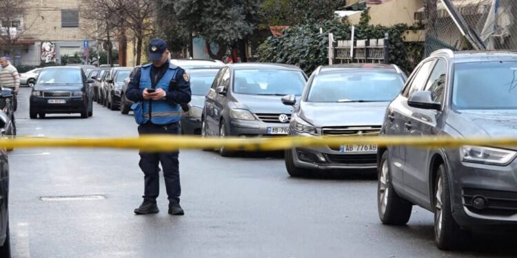 “EGLI MË NGACMONTE”/ Policia merr në pyetje gruan e autorit të dyshuar për vrasjen e 31-vjeçarit
