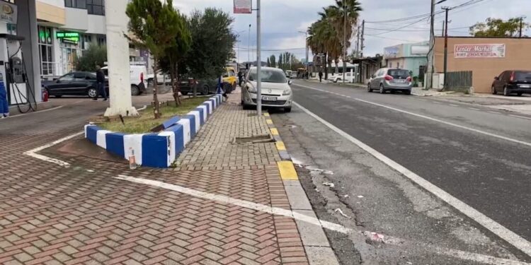 DY TË RINJ U VRANË PËR NJË KAFE/ Dorëzohet 31-vjeçari në kërkim për ngjarjen e Manzës