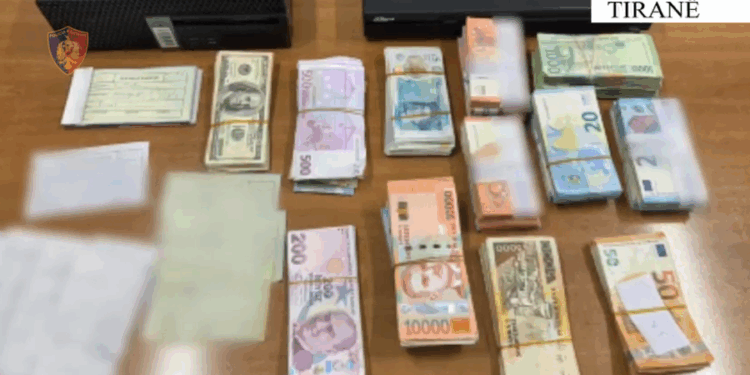 E PËSON KEQ/ Ushtronte këmbim valutor pa licencë dhe fshihte të ardhurat, arrestohet administratorja e një subjekti