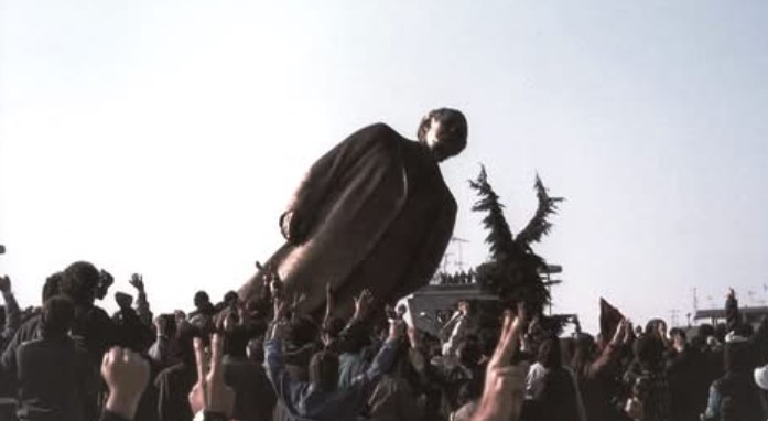DOSSIER/ “Unë vura litarin në grykën e diktatorit”- Ana e panjohur e 20 shkurtit 1991, personi që i vendosi lakun statujës së Enver Hoxhës: Përpjekja e parë dështoi, më pas sollën një kavo çeliku dhe…