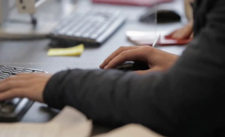 OPERACIONI I SPAK KUNDËR MASHTRIMIT NË CALL CENTER/ Gjykata e Posaçme ndryshon masën e sigurisë për katër personat e arrestuar