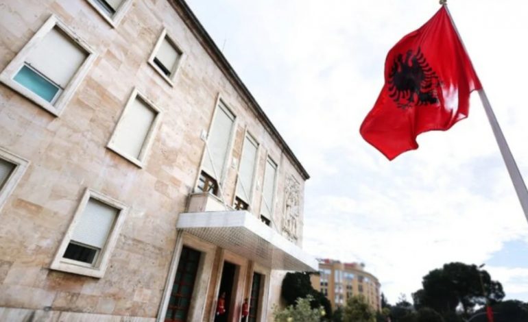 TË TJERA NDRYSHIME/ Shkarkohet drejtori i Përgjithshëm i Antikorrupsionit, ja kush e zëvendëson