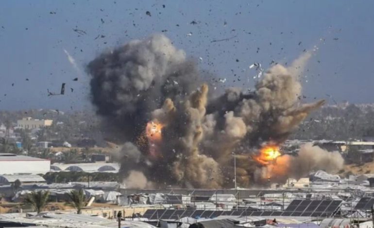 SULMET AJRORE GJATË NATËS NË GAZA/ Nëntë persona humbin jetën, mes tyre dy të mitur