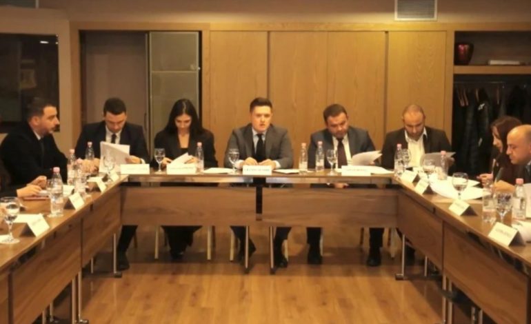 DEBATI PËR RRITJEN E PAGAVE/ Pas Ramës reagon Shoqata e Prokurorëve: Presioni i jashtëm nuk i shërben forcimit të shtetit të së drejtës