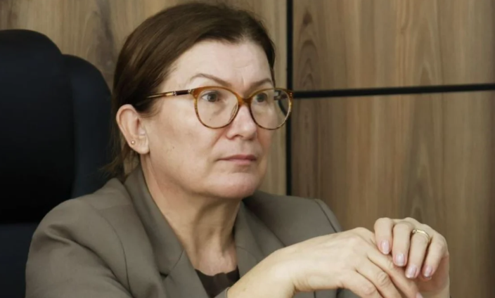 I BËRI PRESION MBËSHTETËSIT TË OPOZITËS/ SPAK kërkon 1 vit e gjysmë burg për keyebashkiaken e Roskovecit, Majlinda Bufi