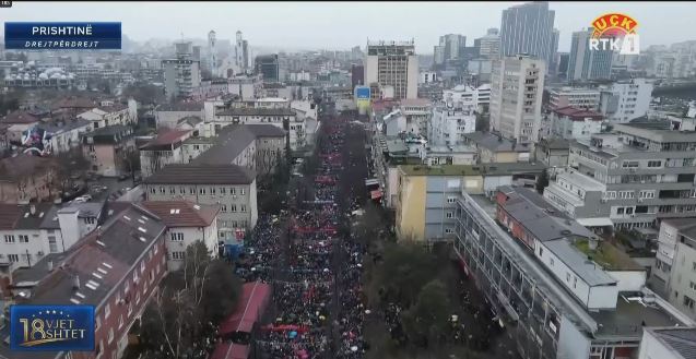 18 VITE SHTET/ “Drejtësi, jo politikë”, nis protesta pro UÇK-së në Kosovë. Politika shqiptare bëhet bashkë