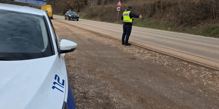 PUNIMET NË RRUGË/ Bllokohet qarkullimi në aksin rrugor Librazhd-Korçë nga sot deri më 5 shkurt