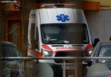 AKSIDENT NË TIRANË/ Humb jetën 65-vjeçarja pas përplasjes nga makina! Shoqërohet drejtuesi i automjetit