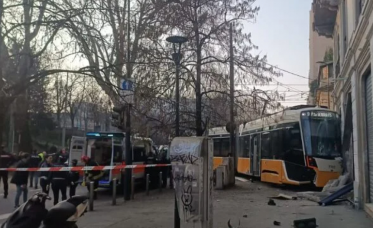 AKSIDENT I RËNDË NË MILANO/ Tramvaji del nga shinat, shkon në dy numri i të vdekurve pas përplasjes tragjike