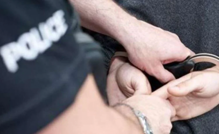 “SKIFTERI” NGA LAÇI BËN NAMIN NË ANGLI/ Grabiti 31 shtëpi, prangoset nga policia në Kent