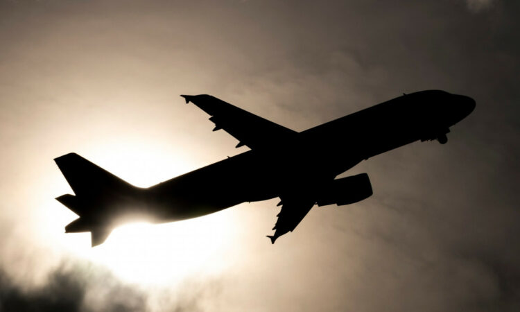 E TRISHTË/ Vuante nga një problem me zemrën. Foshnja ndërron jetë gjatë fluturimit për në Paris