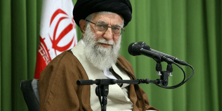 SULMET AMERIKANO-IZRAELITE/ Mediat ndërkombëtare: Ali Khamenei është vrarë, trupi i tij u gjet nën rrënoja!