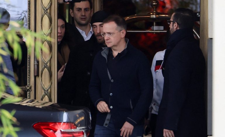 GJENEVË/ Kryenegociatori rus takim me dyer të mbyllura me delegacionin ukrainas pas bisedimeve zyrtare për paqen