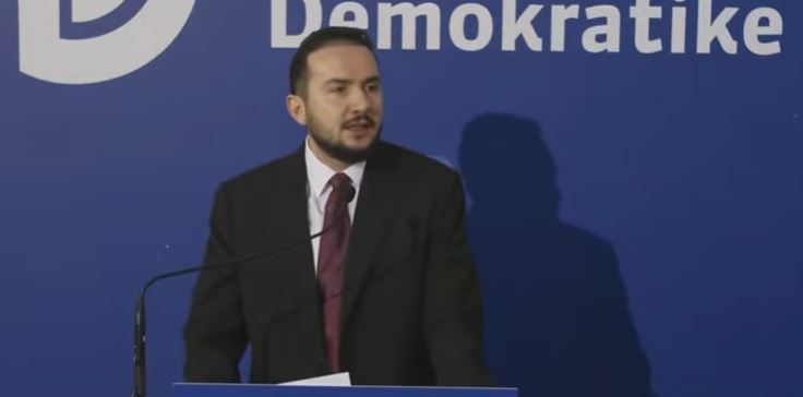 REAGIMI I FORTË/ Ervin Salianji për bllokimin e aksit Librazhd-Përrenjas: Shqiptarët meritojnë një qeveri që punon