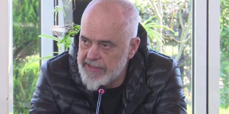 BLLOKIMI I AKSIT RRUGOR LIBRAZHD-PRRENJAS/ Rama banorëve: S’u shemb nga korrupsioni, por nga natyra