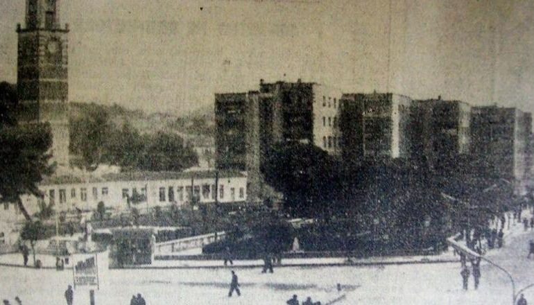DOSSIER/ ‘Poshtë Nexhmije Hoxha’, ‘Poshtë dinastia’, ‘Rroftë Ramiz Alia’, parullat në protestën e Kavajës në 25-26 mars 1990