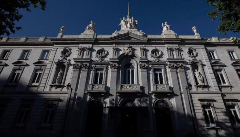 HISTORIKE NË SPANJË/ Puthja e dorës pa miratim konsiderohet sulm seksual