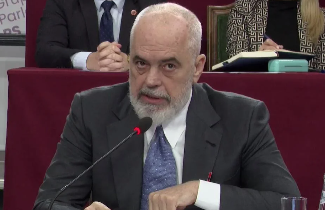 KONFIRMON BALLUKUN SI DREJTUESE POLITIKE NË QARKUN FIER/ Rama: Do të vijojë të drejtojë qarkun në zgjedhjet e ardhshme