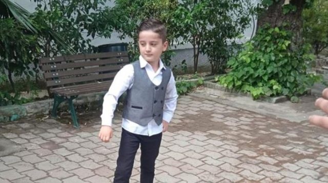 I MITURI U ZHDUK PA GJURMË NË TIRANË/ Gjendet në Portin e Durrësit 11-vjeçari