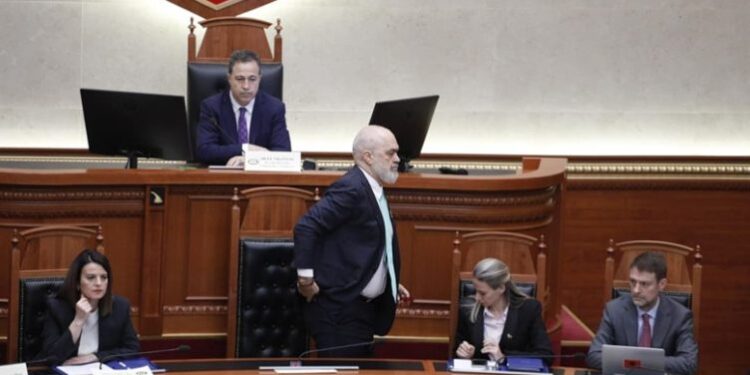 PSE MUNGUAN SPIROPALI DHE XHAFAJ NË KUVEND? Ja si përgjigjet Rama