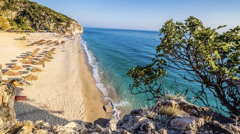 VERA 2026/ Revista e udhëtimeve “InTriper” sugjeron Shqipërinë!