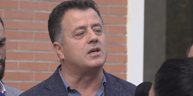 PD PËRJASHTON DY KËSHILLTARË NË DURRËS/ Noka: Punuan për të majtën
