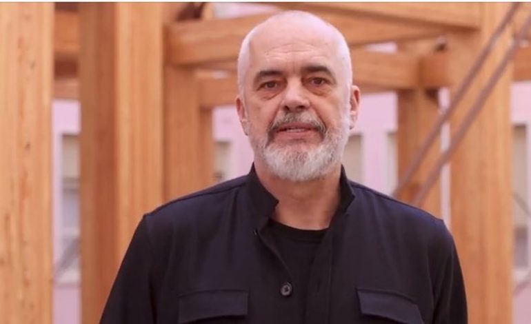 “FITËR BAJRAMI”/ Kryeministri Rama uron besimtarët myslimanë me një foto të veçantë