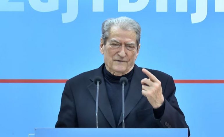 GARA PËR KREUN E PD/ A do jetë kandidat? Ja si përgjigjet Berisha