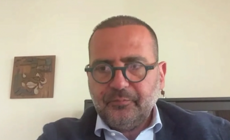 1500 SHQIPTARË NË DUBAI/ Ambasadori Kurtezi në Emiratet e Bashkuara: S’ka vend për panik