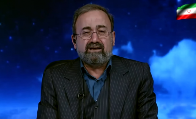 PAMJET/ Spikeri i televizionit iranian shpërthen në lot teksa njofton vdekjen e Khameneit