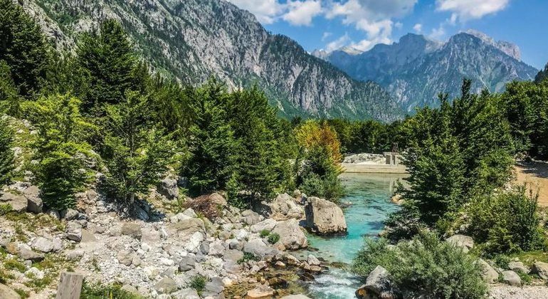 “VALBONA, THESAR I FSHEHUR”/ The Times: Mes 11 destinacioneve më të mira në Europë për shëtitje