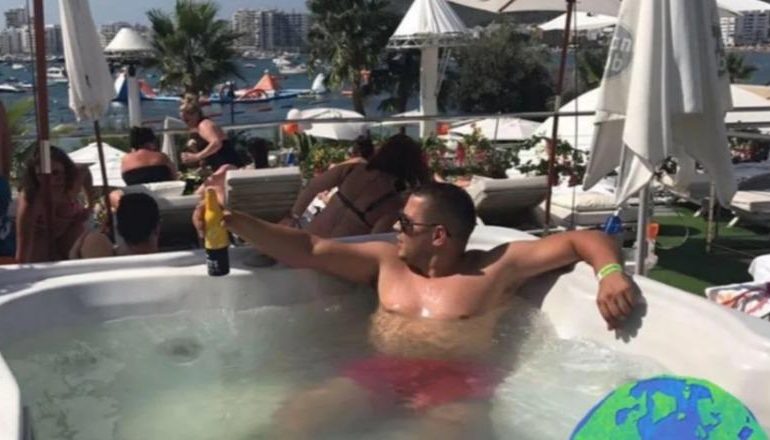 PJESË E TRAFIKUT TË KOKAINËS/ Aldi Zonja shkoi në Amerikën Latine si turist, por gjatë pandemisë u bllokua atje dhe u ‘bë’ trafikant, reklamonte jetë luksi në rrjetet sociale
