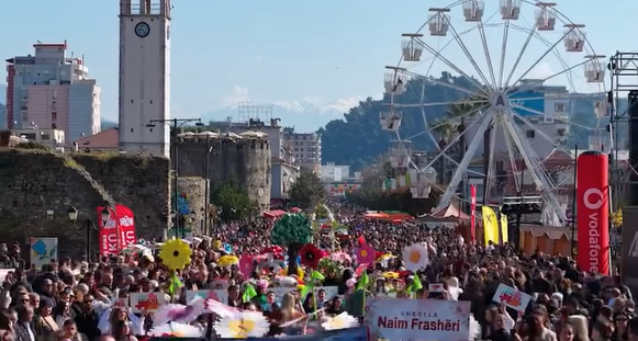 ELBASANI, “KRYEQYTETI I DITËS SË VERËS”/ Mijëra njerëz nga i gjithë vendi i bashkohen festimeve