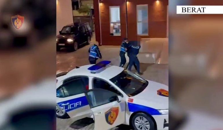 PLAGOSI ME THIKË NJË PERSON/ Arrestohet 49-vjeçari në Berat
