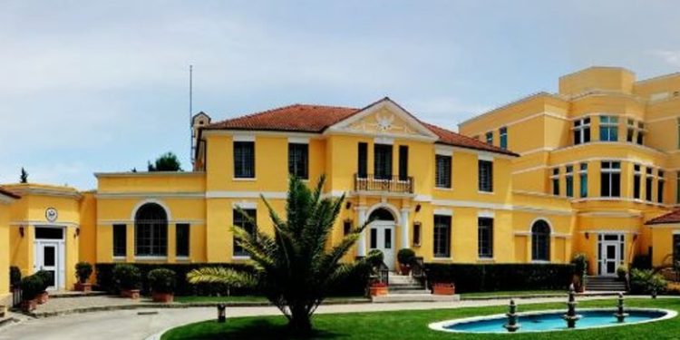 “PAQE, SHPRESË DHE MBARËSI”/ Ambasada Amerikane: Festë të bekuar të gjithë besimtarëve shqiptarë