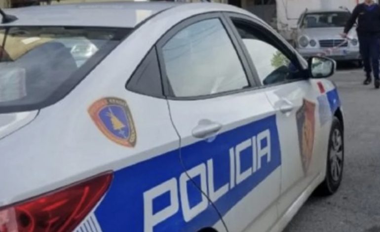 E RËNDË NË FIER/ Xhaxhai plagos me thikë nipin, dyshohet se…