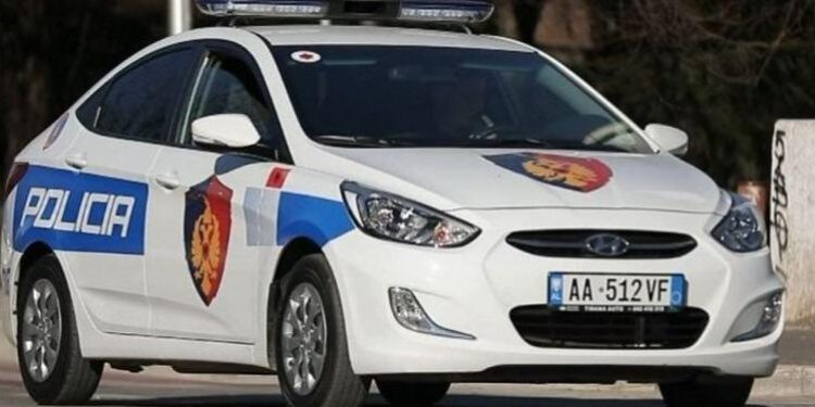 “PLAS” SHERRI ME THIKA NË KORÇË/ Detajet: Konflikt mes 4 personash ne një servis makinash, 1 i plagosur