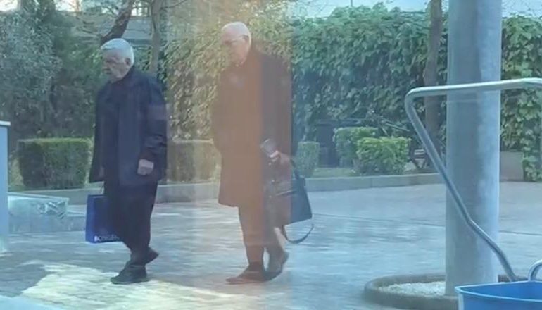“BOSSI I LOJËRAVE TË FATIT” I ZHDUKUR PREJ 3 VITESH/ Babai i Ervis Martinajt në GJKKO: Djalin tim e ekzekutuan në Durrës, SPAK s’do ta hetojë