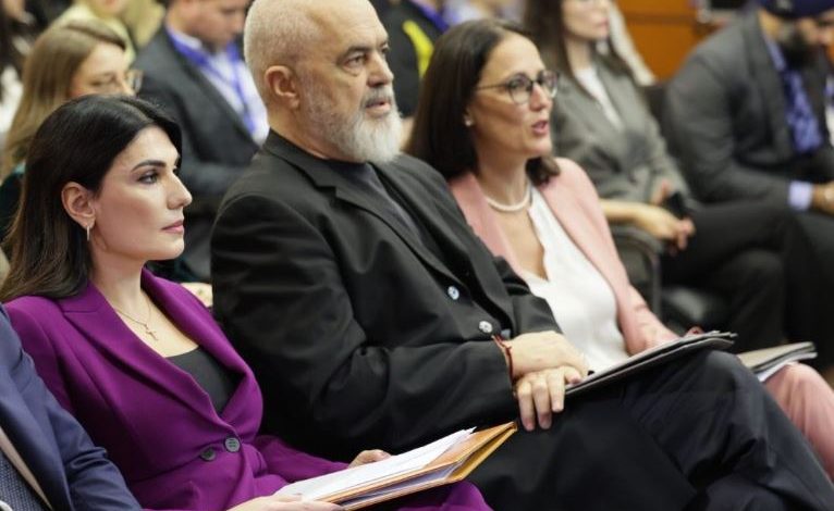 “LUFTA” PËR PARATË PUBLIKE/ BIRN: AKSHI, Posta dhe QSUT me tenderët më problematikë në vlerën e qindra milionë eurove