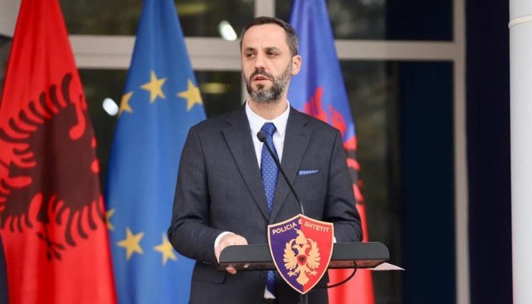 AKUZAT SE E EMËROI BALLUKU NË KRYE TË DETYRËS/ Lamallari: Hita oficer karriere, procesi i përzgjedhjes transparent