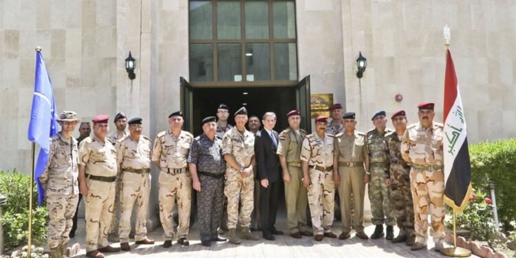“ËSHTË NJË TËRHEQJE E PËRKOHSHME”/ NATO largohet nga Iraku