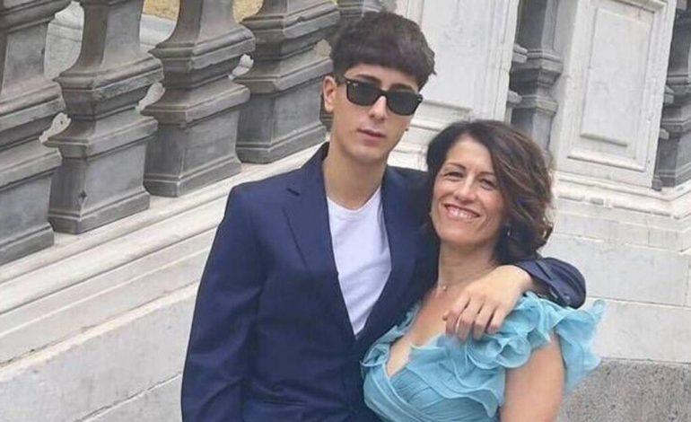 DJALI DHUNOI NËNËN DHE MË PAS U VETËMBYT/ Mikesha e familjes jep DETAJET: Ende se di për të birin, është në koma…