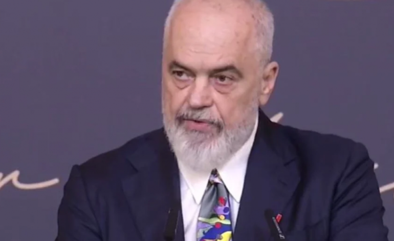“AGJËRIMI U MËSON NJERËZVE DURIM”/ Rama shtron iftarin në Kryeministri: Njerëz nga besime të ndryshme janë mbledhur sot për…