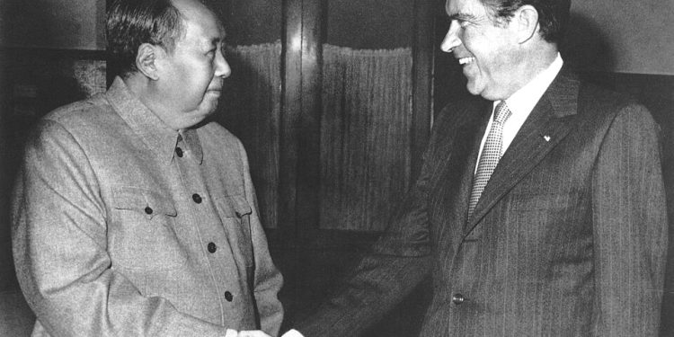 DOSSIER/ “Në janar 1979 në prag të përmbysjes së Shahut në Iran, Enver Hoxha shkruan në ditarin politik se Lindja e Mesme…”