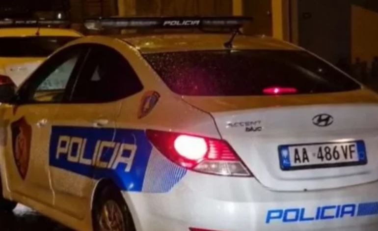 AKSIDENT NË AKSIN RRUGOR LIBRAZHD-ELBASAN/ Makina përmbyset pranë tunelit të Murrashit, ka të plagosur
