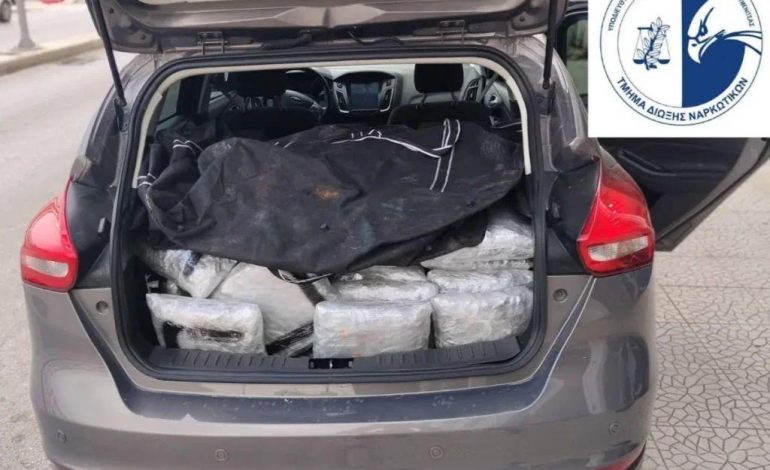 KAPET 60 KG MARIUJANË NË KUFIRIN GREKO-SHQIPTAR/ Arrestohet një 18-vjeçar