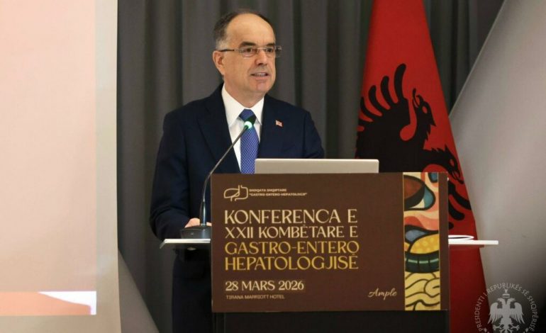 “MJEKËSIA NUK ËSHTË THJESHT NJË ZANAT”/ Presidenti Begaj: Pas çdo diagnoze qëndron një histori njerëzore