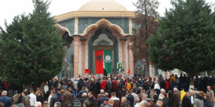 SHQIPËRIA FESTON SULLTAN NEVRUZIN/ Festën më të rëndësishme të bektashinjve